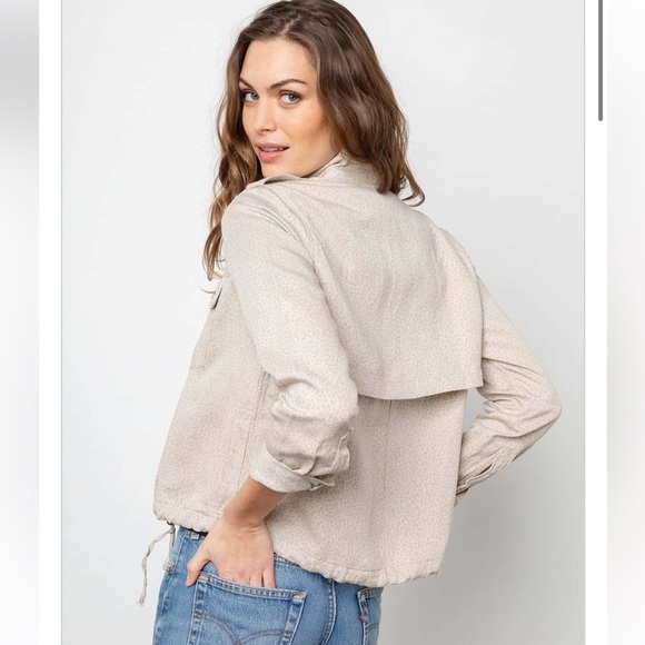 Rails Collin’s White Mini Cheetah Military Jacket - Picture 3 of 9